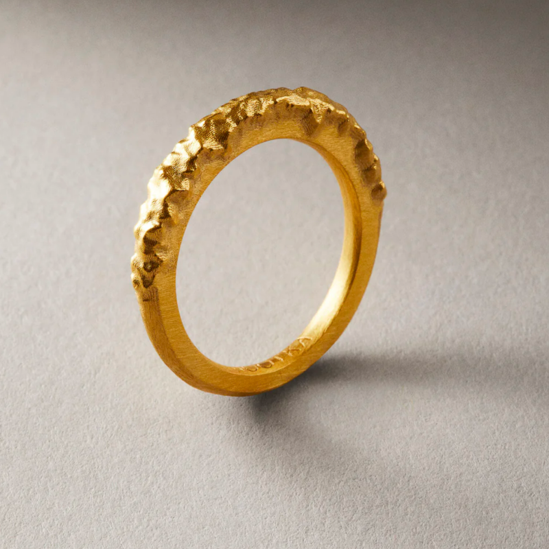 NEAT RING IN GOLD
