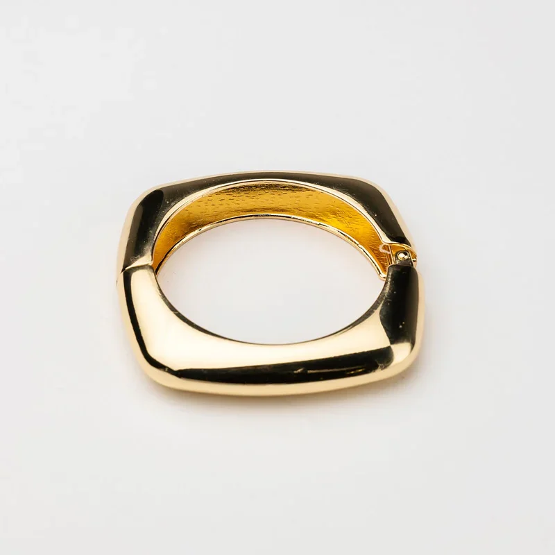SQUARE GOLD BRACELET