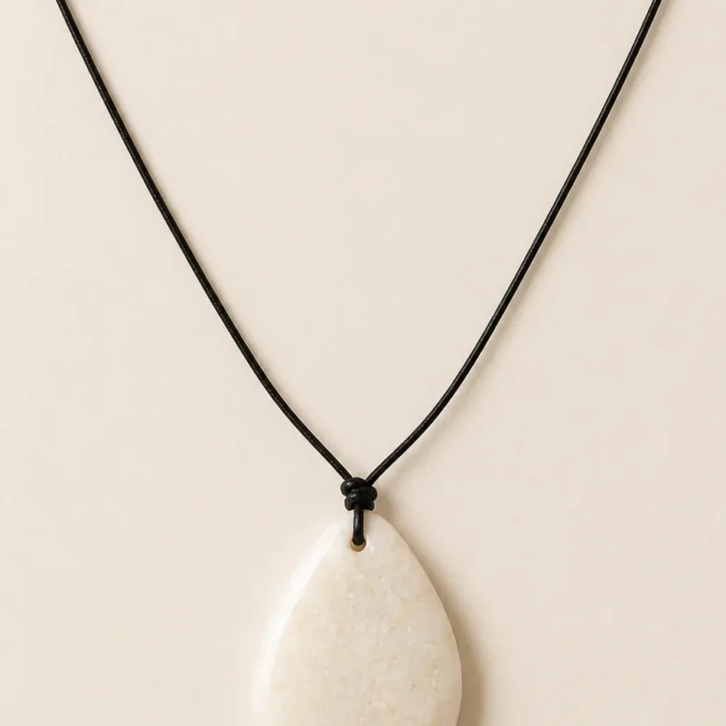 adelæ DORIS CALCITE STONE NECKLACE