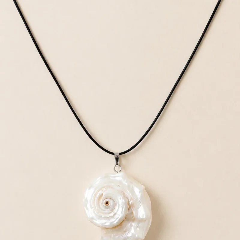 adelæ BJÖRK SPIRAL SHELL NECKLACE